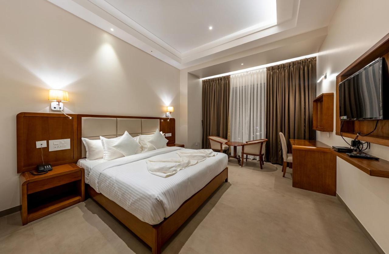 Hotel Grand Regal Chandoli Zewnętrze zdjęcie